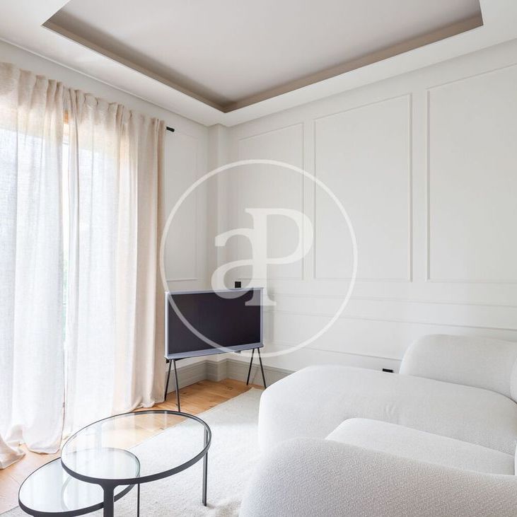 2 bedroom luxury Flat for rent in Madrid, Spain - Foto 1