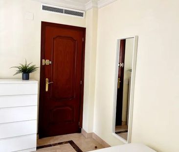 Calle Jaenar, Madrid, Community of Madrid 28043 - Photo 3