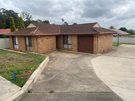 24 Lorikeet Crescent, 2168, Green Valley Nsw - Photo 4