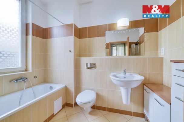 Pronájem bytu 2+kk, 45 m - Fotografie 1