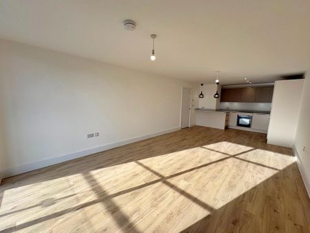 2 bedroom flat to rent - Photo 2