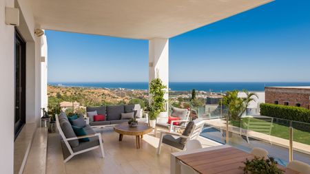 Detached Villa · Altos de los Monteros - Photo 4