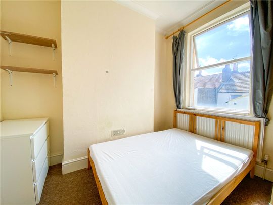 6 bedroom house to rent - Photo 1