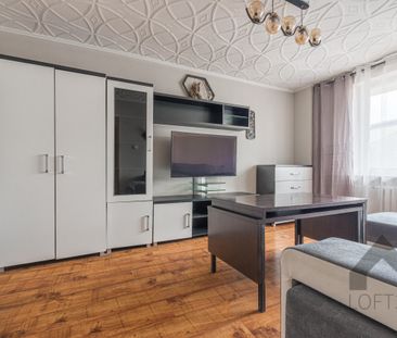 Dwupokojowe mieszkanie w Centrum Jaworzna do wynajęcia | Spacer 3D - Zdjęcie 2
