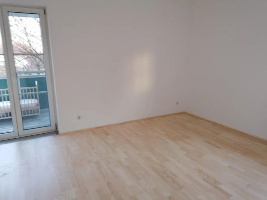 Gut aufgeteilte, helle 4-Zimmer Maisonettewohnung mit 2 Balkonen und kleinem Garten in Ried im Innkreis - Photo 1
