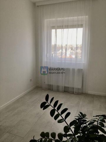 Kiadó felújított lakás - Székesfehérvár - Photo 5