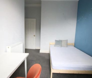 Room in a Shared Flat, Stewartville Street, G11 - Photo 4