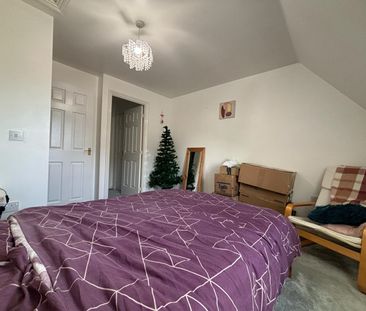 Knightwood Close, Farnborough, GU14 - Photo 3