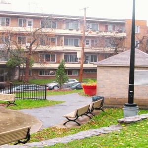 GRAND 4 1/2 PLACE DARLINGTON CARTIER Côte-des-Neiges - Photo 2