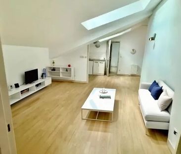 T2 mansardé rénové Hypercentre Saint-Étienne - Photo 2