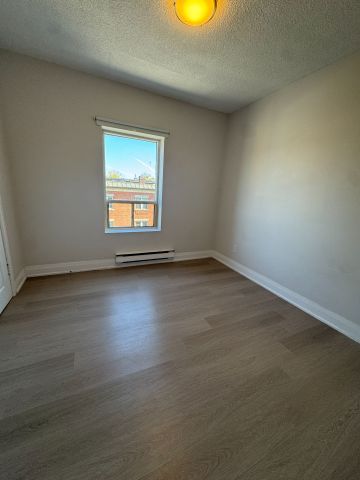 For Lease - 98 Northcliffe Boulevard Unit# 6, Toronto, Ontario - Photo 3