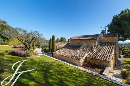 Maison à louer Saint Paul, Cote d'Azur, France - Photo 4