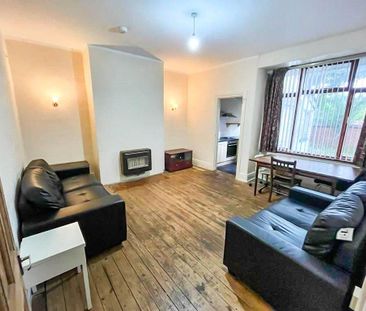 4 bedroom terraced house to rent - Photo 1