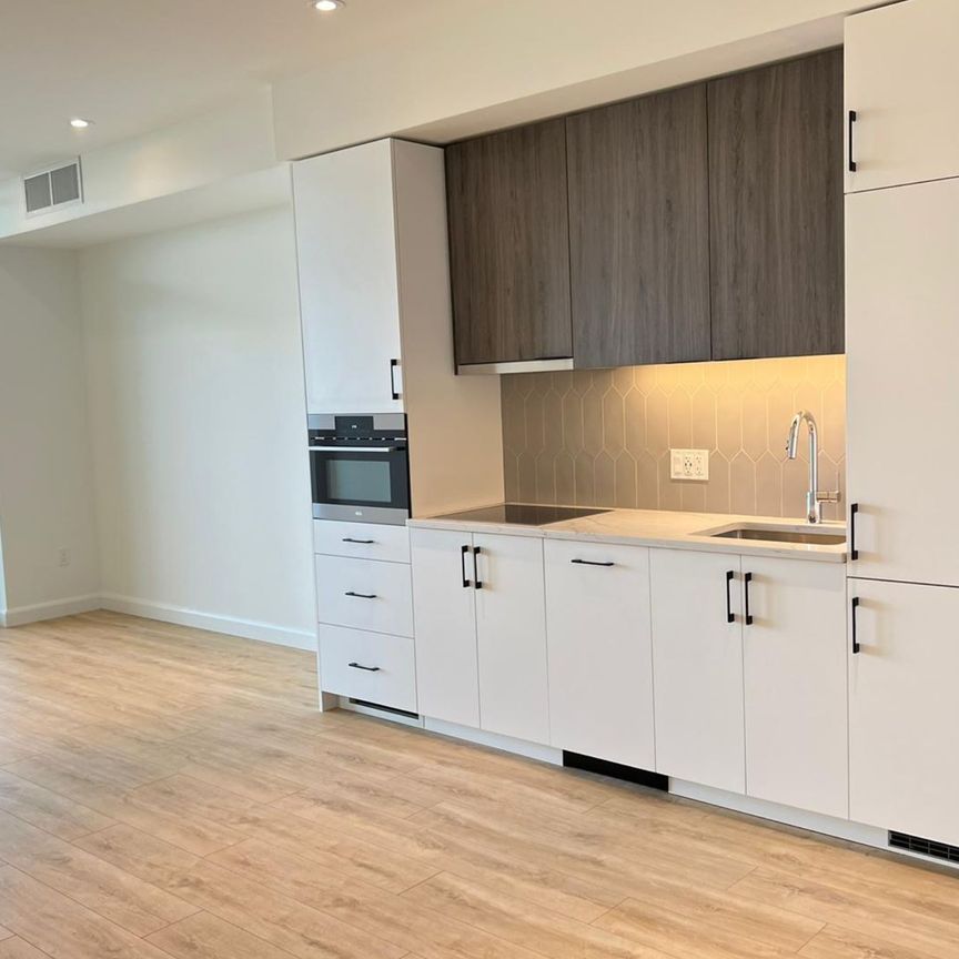 For Lease - 403 741 King Street, Kitchener, Ontario - Photo 1