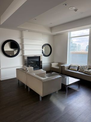 For Lease - 230 King Street Unit# 723, Toronto, Ontario - Photo 1