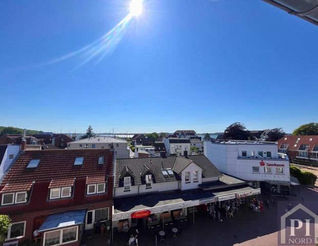 Über den Dächern von Laboe - charmante Altbauwohnung in zentraler Lage! - Photo 1