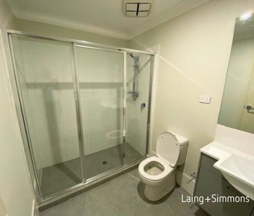 Modern studio with garage, utilities included in rent - Photo 5