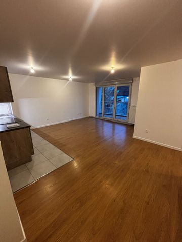 Location appartement 3 pièces, 63.80m², Combs-la-Ville - Photo 3