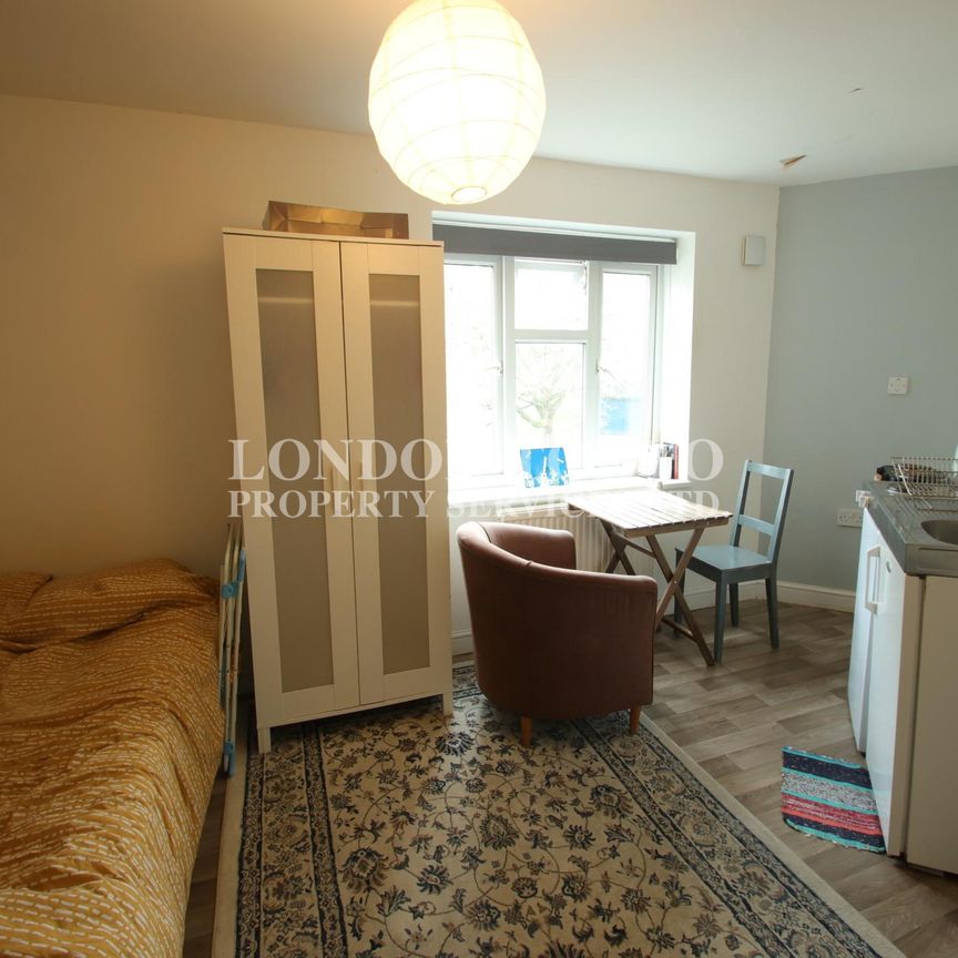 Oak House, The Grange Estate, N2, London - Photo 1