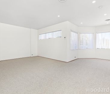 Luxury Family Living in the Heart of Malvern East - Photo 5