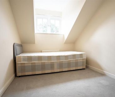 3 bedroom semi-detached house to rent - Photo 4