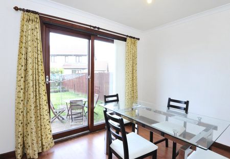 3 bedroom detached house to rent - Photo 4