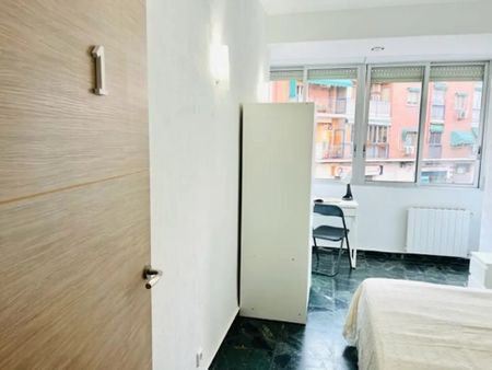 Calle Pascual Hermanos, Alcobendas, Community of Madrid 28100 - Photo 4