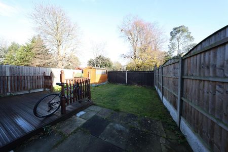 3 bedroom semi-detached house to rent - Photo 2