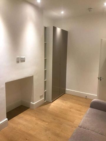 Cleveland Street, Fitzrovia, London, W1T - Photo 2