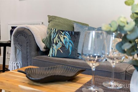 2 bedroom flat to rent - Photo 4