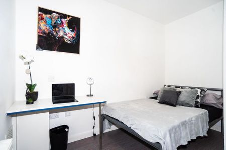 1 bedroom in a house share to rent - Photo 3