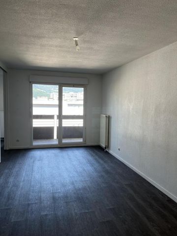 APPARTEMENT T3 77m2 ECHIROLLES Centre-Ville - Photo 2