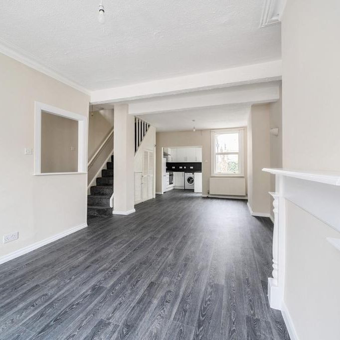 2 bedroom terraced house to rent - Photo 1