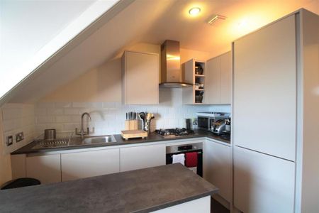 2 bedroom flat to rent - Photo 5