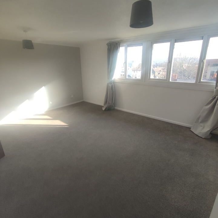 2 Bed Maisonette, Cliff Street, S11 - Photo 1