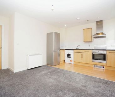 1 bedroom Flat To Let - Photo 5