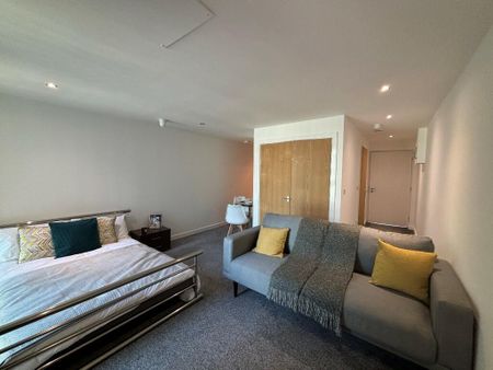 Studio to rent - Photo 2