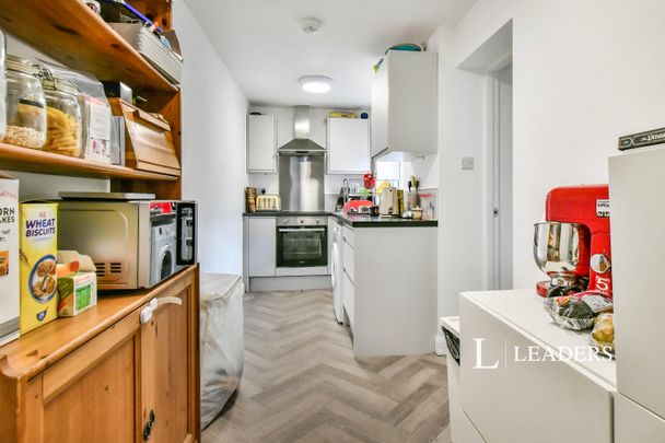 3 bedroom end of terrace to rent Wincombe Street, Manchester, M14 - Photo 1