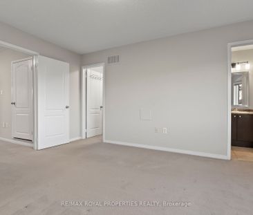 For Lease - 110 Expedition Crescent, Whitchurch-Stouffville, Ontario - Photo 2