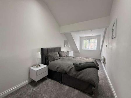 Burnage Lane, Burnage, Manchester, M19 - Photo 5