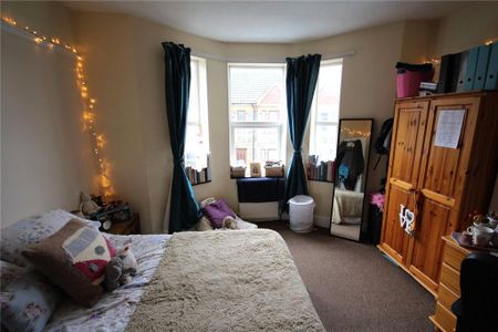 5 bedroom semi-detached house to rent - Photo 5