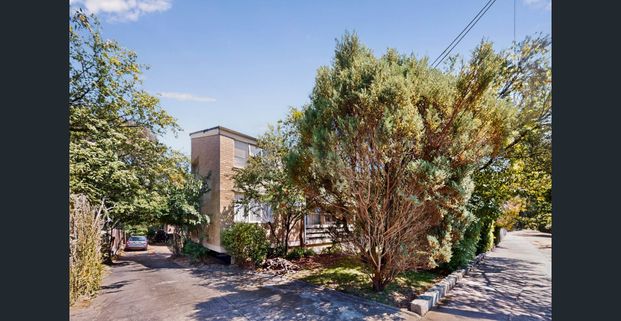 Two bedroom unit - Photo 1