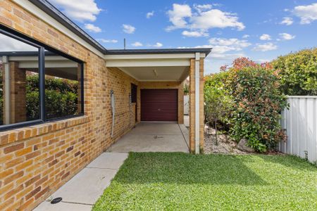 Spacious & Modern Living in Prime Estella Location - Photo 2