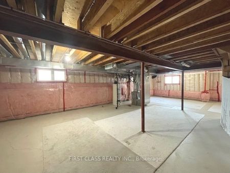 For Lease - 1019 Wilbur Pipher Circle, Newmarket, Ontario - Photo 2