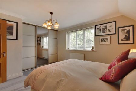 5 bedroom equestrian property to rent - Photo 4