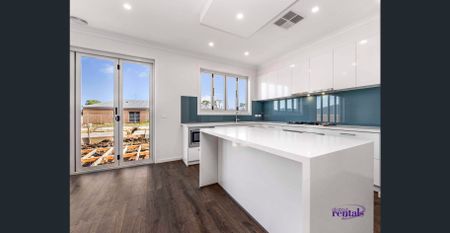 Modern & Well-Presented 3-Bedroom Home - Photo 2