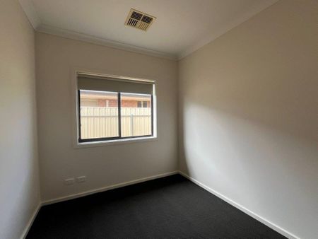 27 Phillips Street - Photo 4