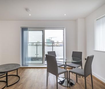 2 bedroom apartment to rent - Photo 4
