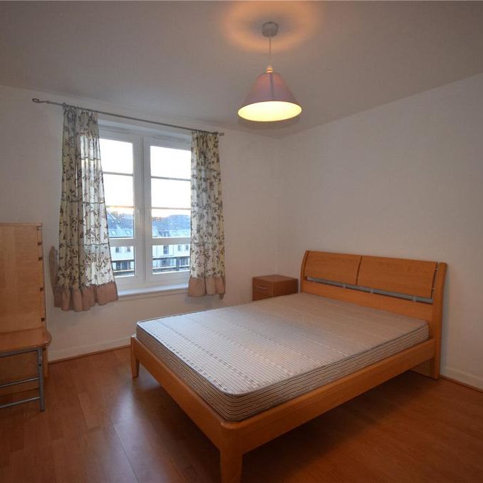 3 bedroom flat to rent - Photo 1