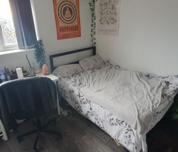 167 Richmond Road, Roath, Cardiff, CF24 3BT - Photo 1